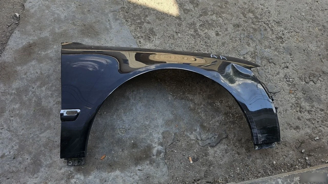 Крыло правое переднее Audi A8 D3 рестайлинг 2 (2007—2010)