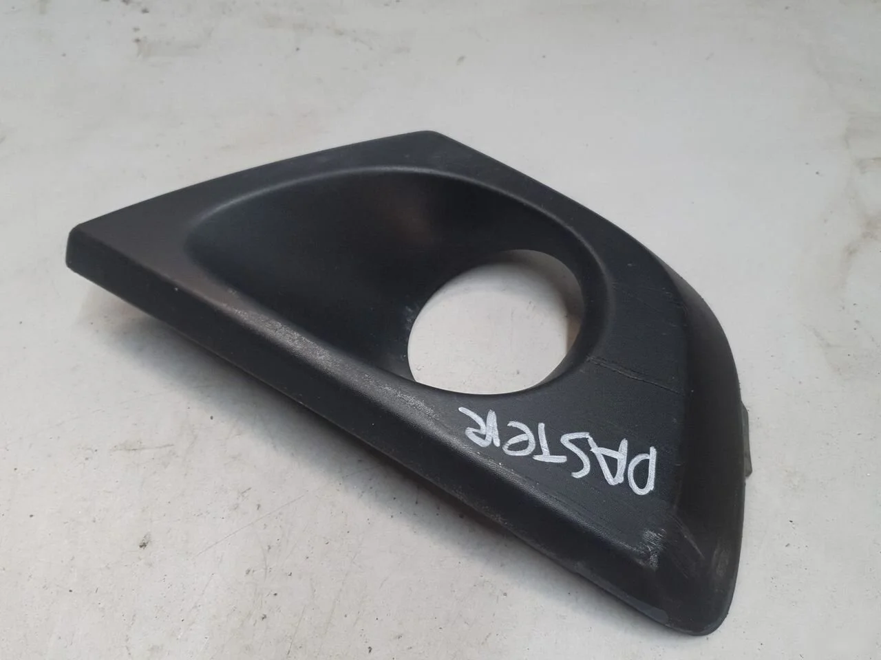 Окантовка птф правая Renault Duster I (2010—2015)