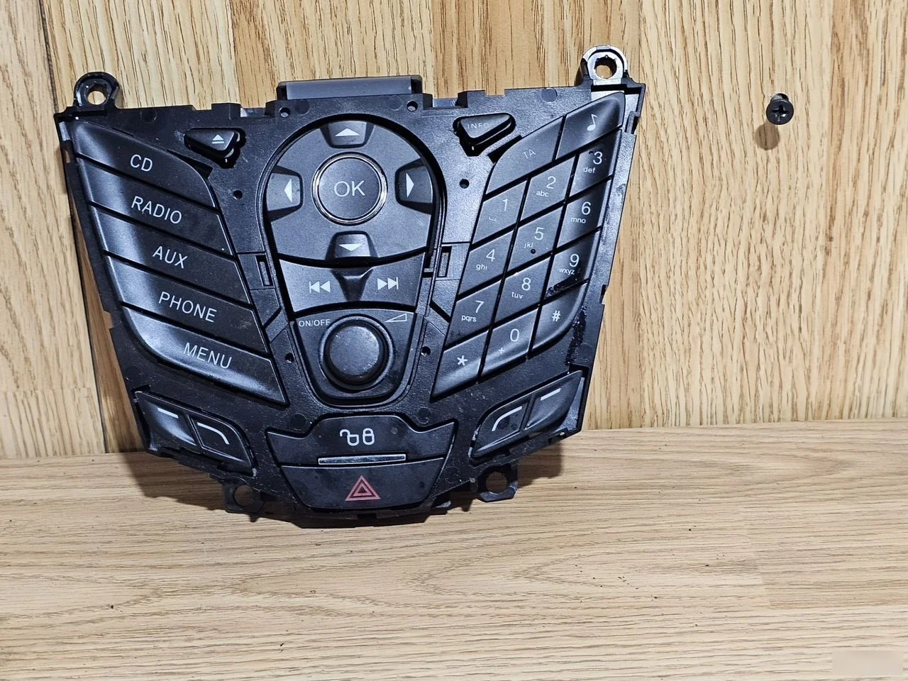 Блок управления магнитолой Ford Focus III (2011—2015)