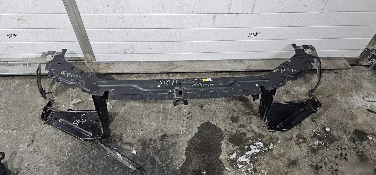 Телевизор,передняя панель Land Rover Freelander II (2006—2010)