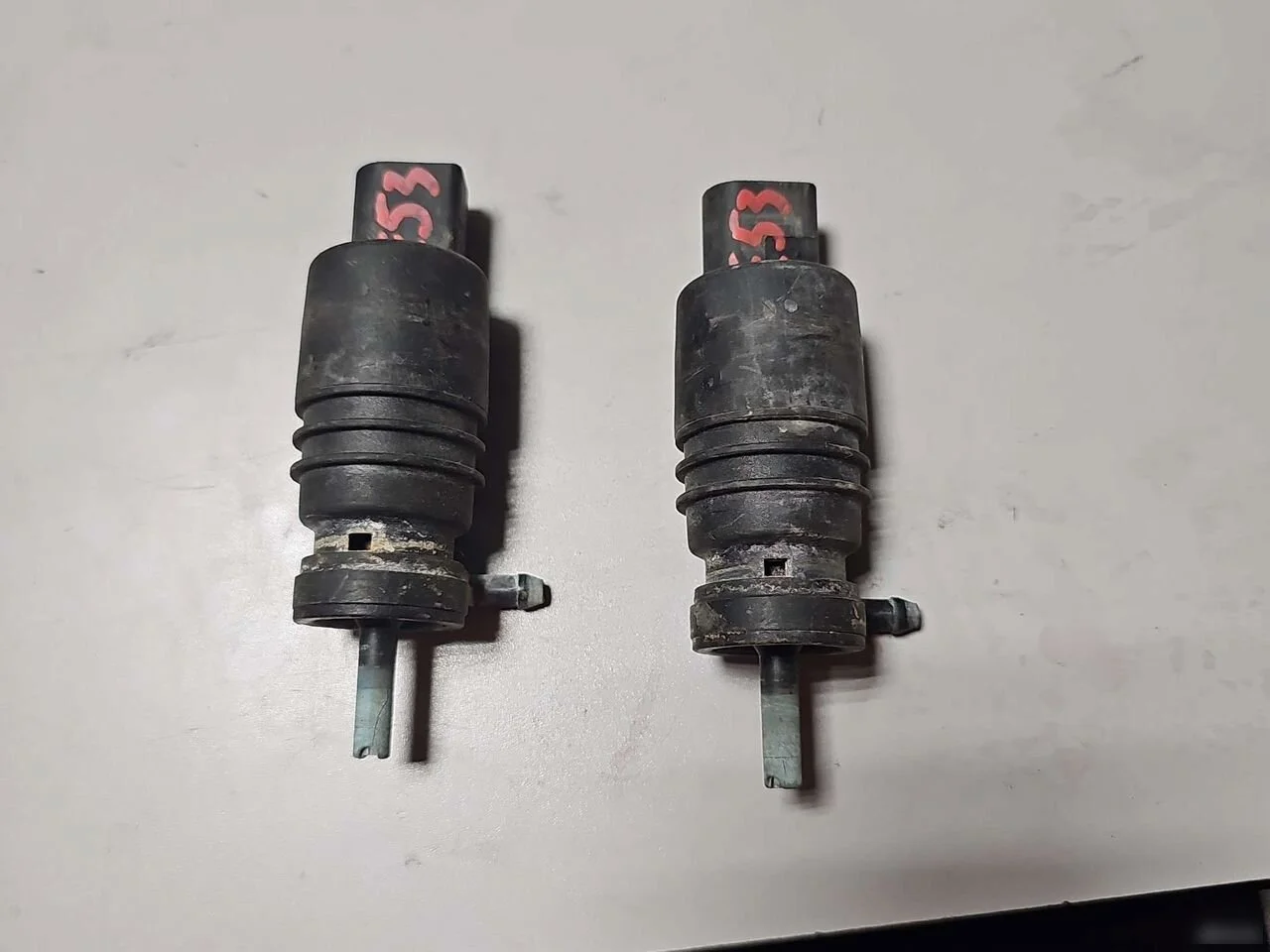 Насос стеклоомывателя BMW 3 серия E90/E91/E92/E93 (2005—2010)