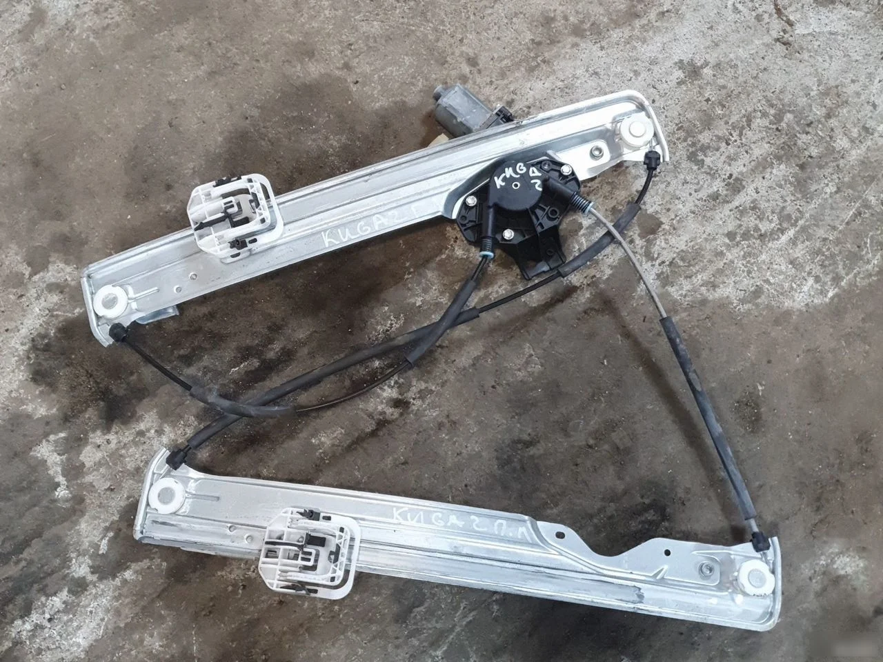 Стеклоподьемник передний левый Ford Kuga II (2012—2016)