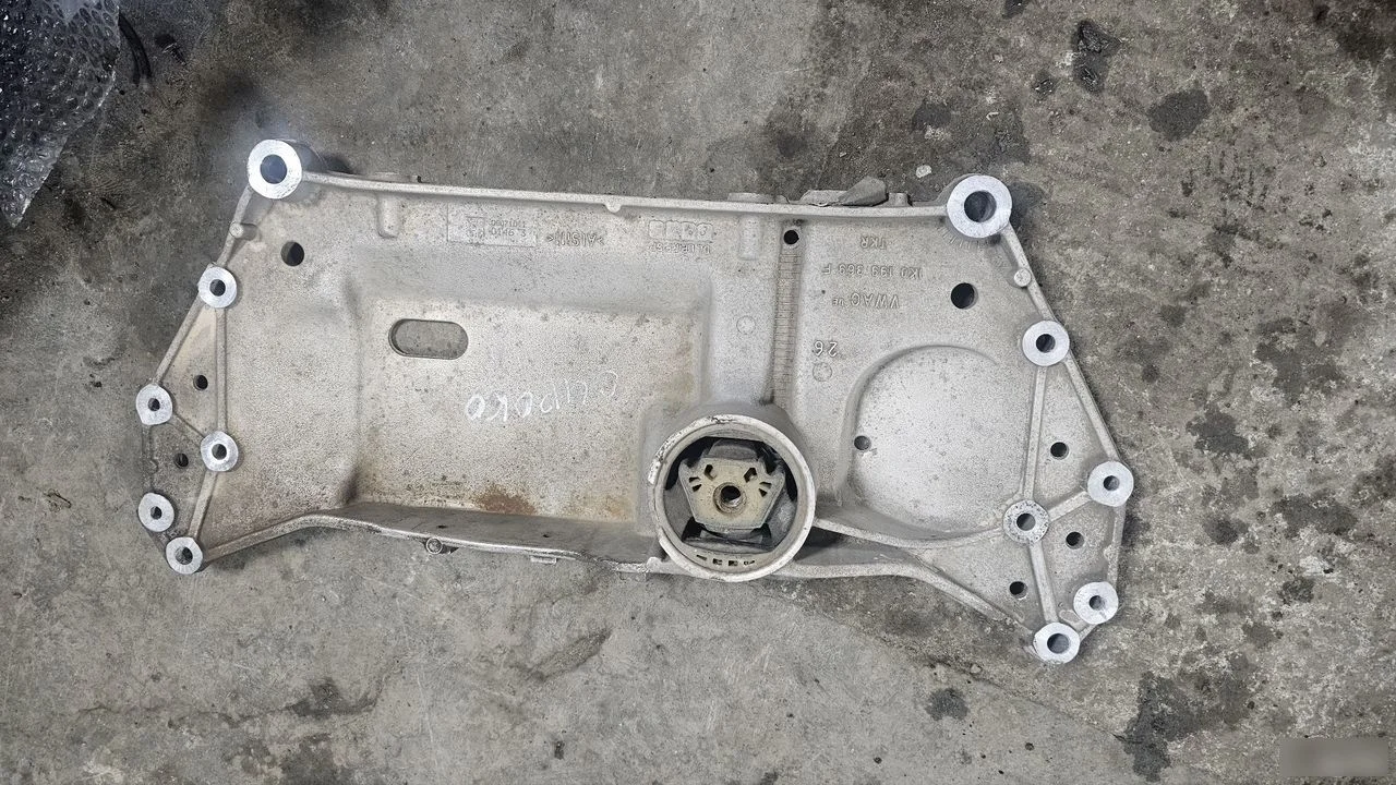 Audi VW Volkswagen Golf Mk5 (2003—2009)