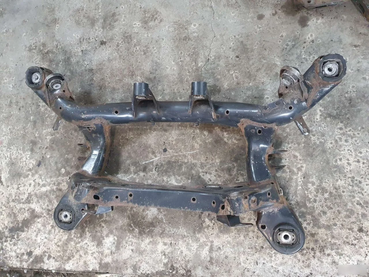 Балка задняя подрамник BMW 3 серия E90/E91/E92/E93 (2005—2010)