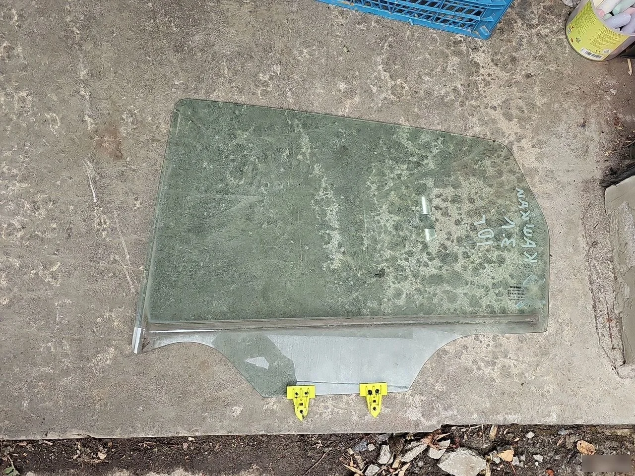 Стекло задней левой двери Nissan Qashqai I (2006—2010)