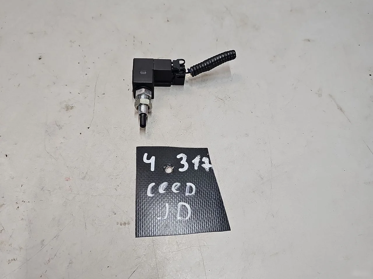 Концевик педали тормоза Kia Sorento II (2009—2012)