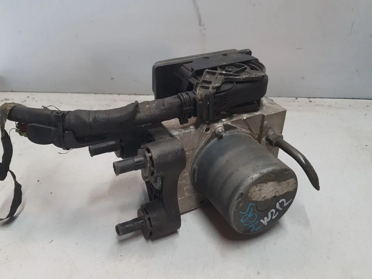 Блок abs Mercedes-Benz E-класс W212/S212/C207/A207 (2009—2013)