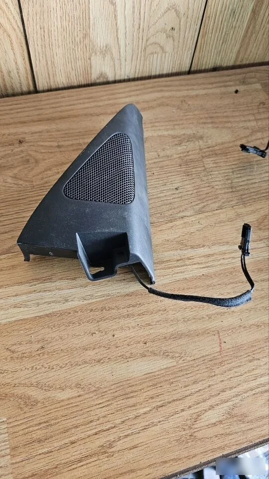 5N0035412A Динамик правый R Volkswagen Tiguan I (2007—2011)