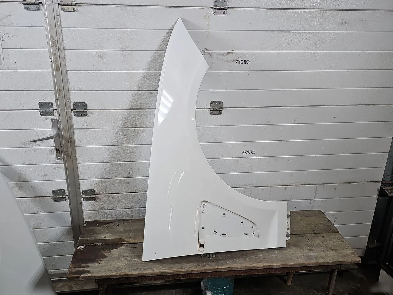 Крыло переднее правое Jaguar XF I рестайлинг (2011—2015)