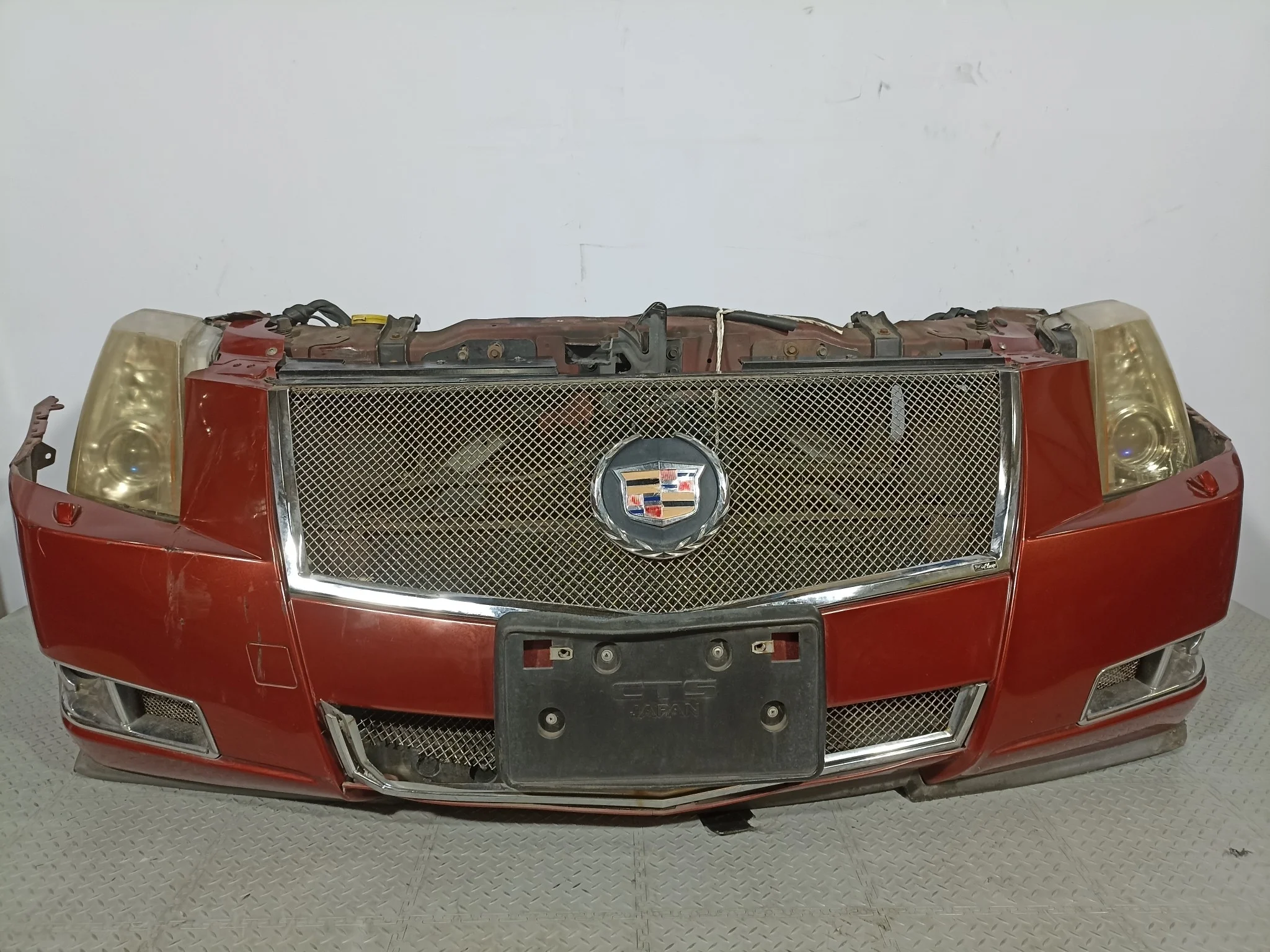 NOSECUT CADILLAC 25793664 красный, 89U QE230