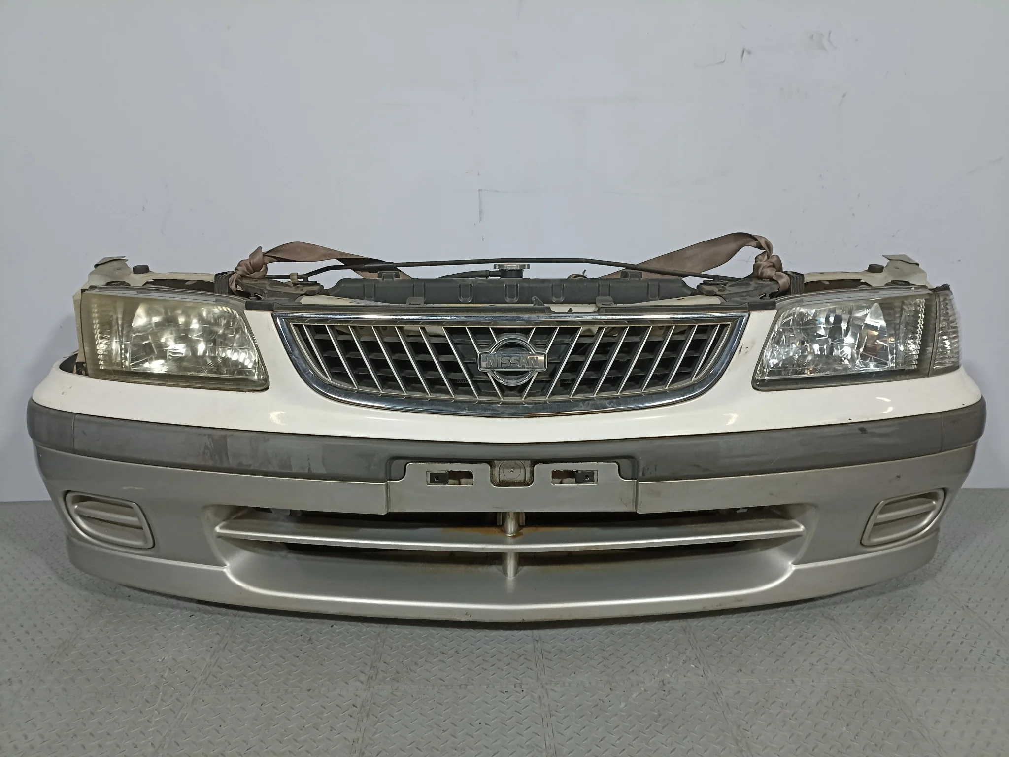 NOSECUT NISSAN F20224M4MH белый, 2S2 S4034