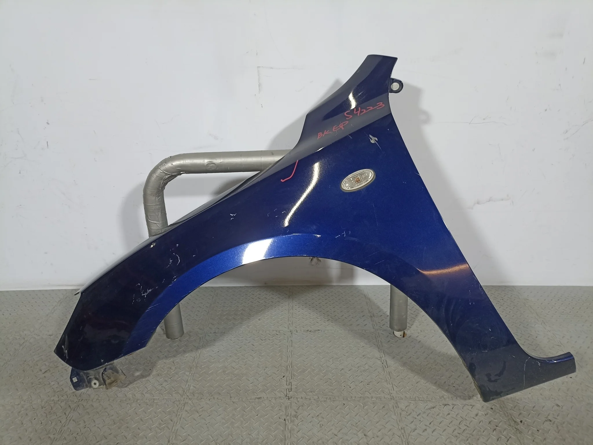 КРЫЛО MAZDA BP4K52211D ПЕРЕД ЛЕВО синий, 25E S4223