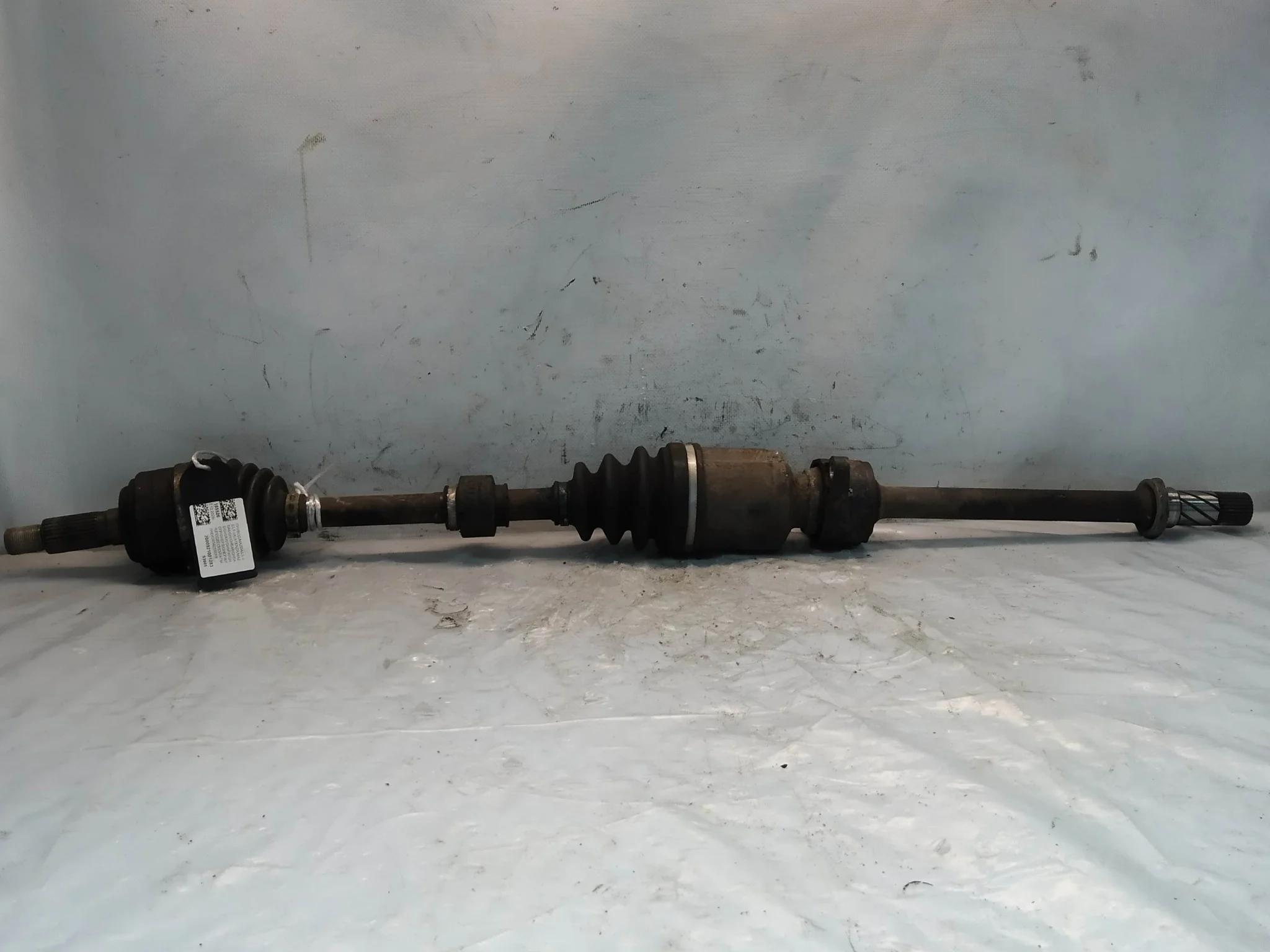 ПРИВОД MAZDA ПЕРЕД ПРАВО GP342550XB S3985