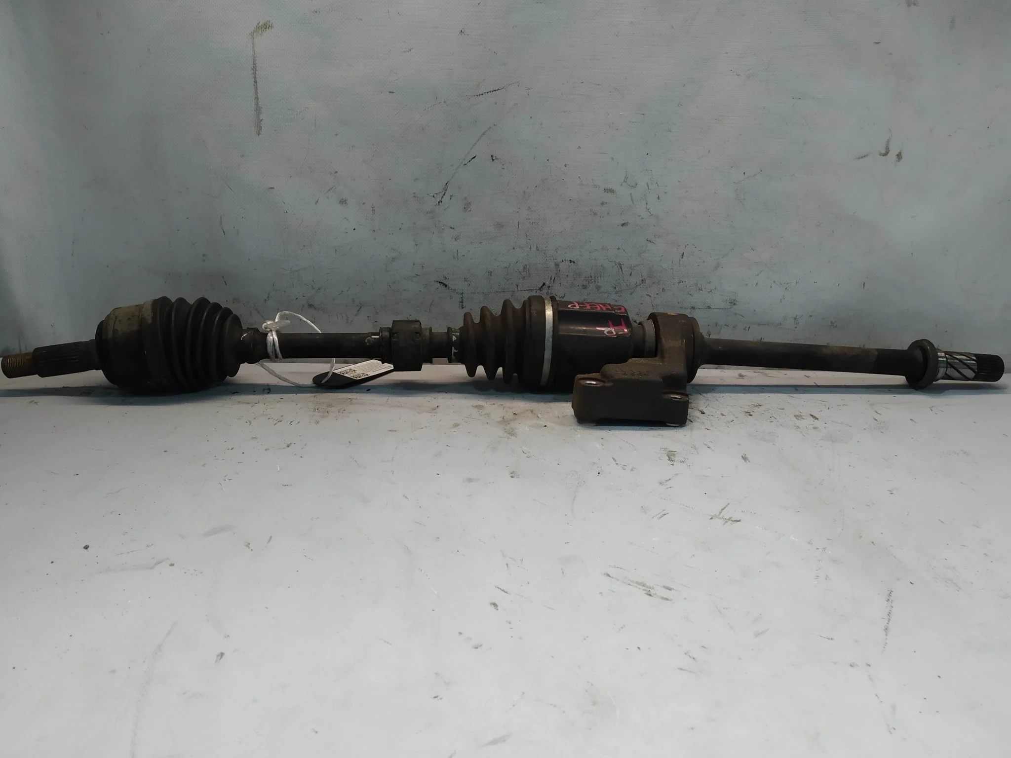 ПРИВОД MAZDA ПЕРЕД ПРАВО GP342550XB S4054