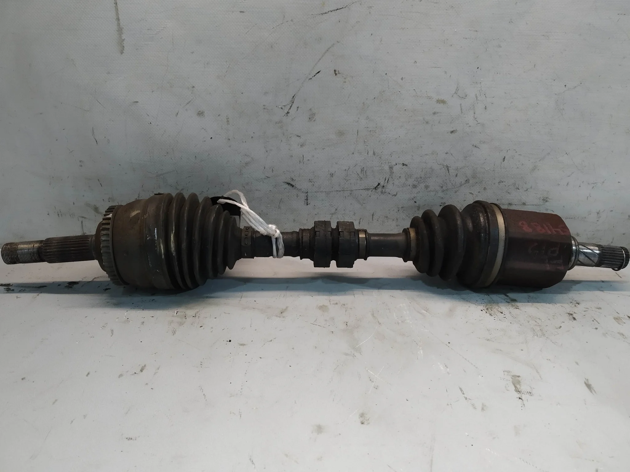 ПРИВОД NISSAN ПЕРЕД ЛЕВО 39101AU415 S4188