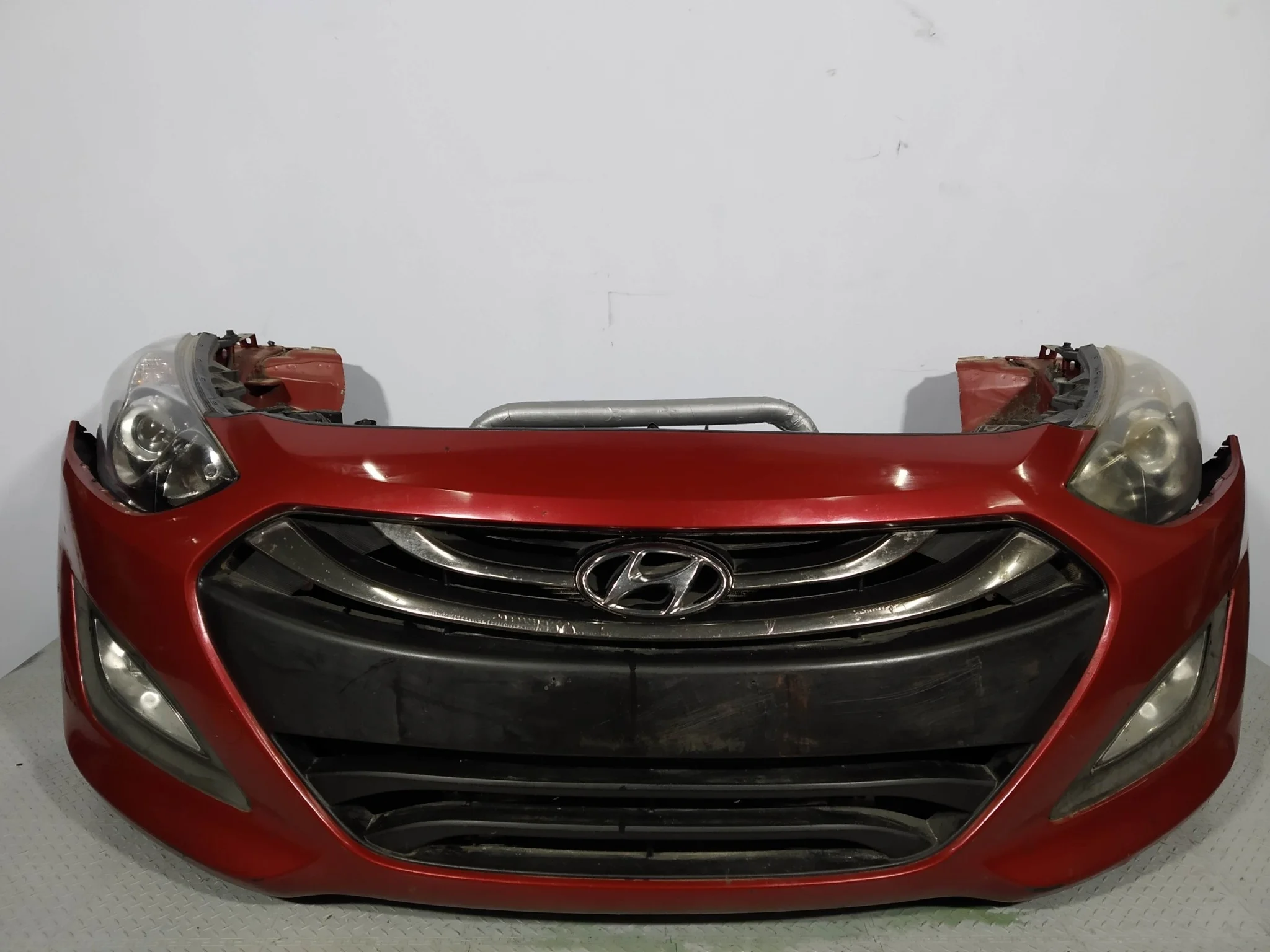 NOSECUT HYUNDAI 86511A6000 красный DY906