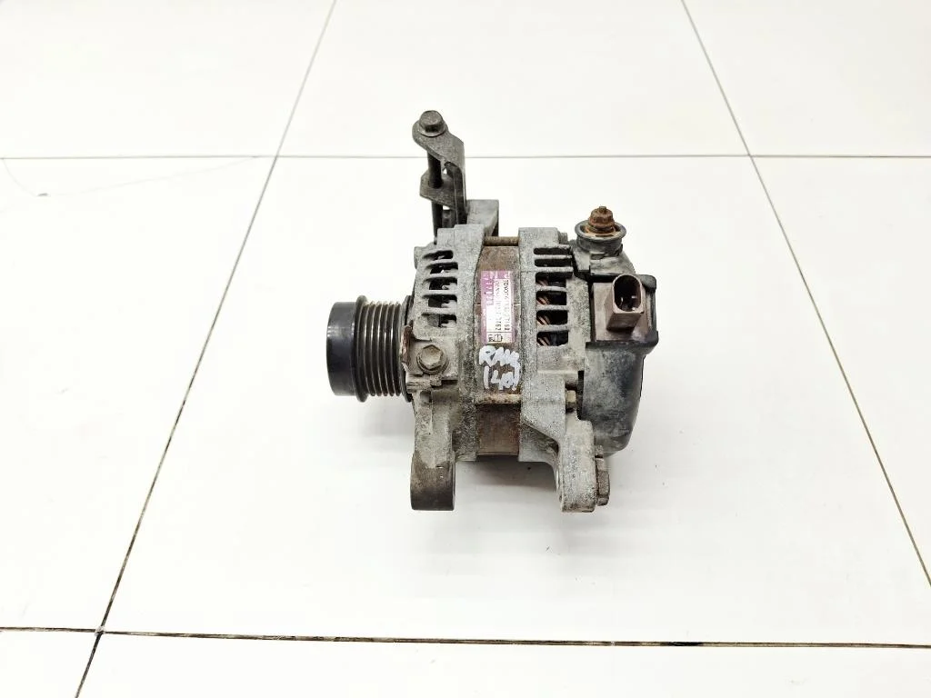 Генератор Toyota RAV4 2015 A40