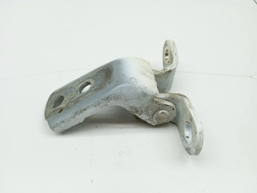 Петля двери передней правой верхняя Toyota RAV4 2015 A40