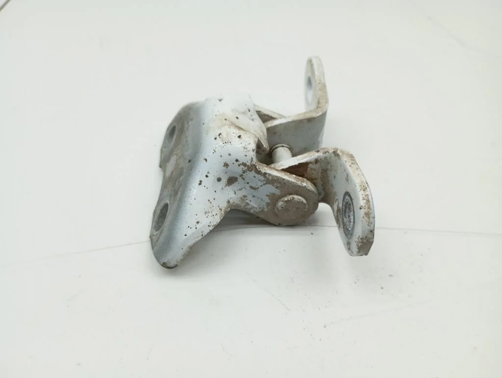 Петля двери передней правой нижняя Toyota RAV4 2015 A40