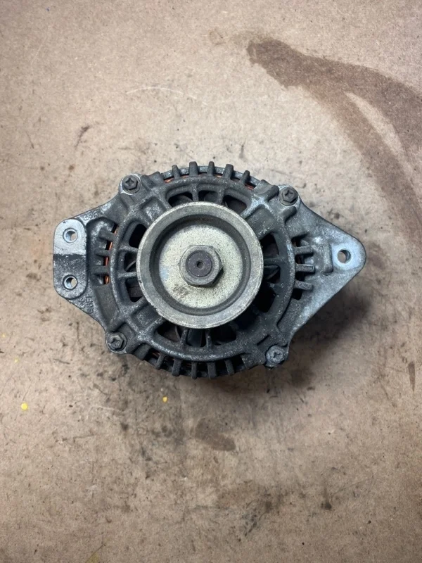 Генератор Mitsubishi Pajero MD168989 V20-V40 6G72