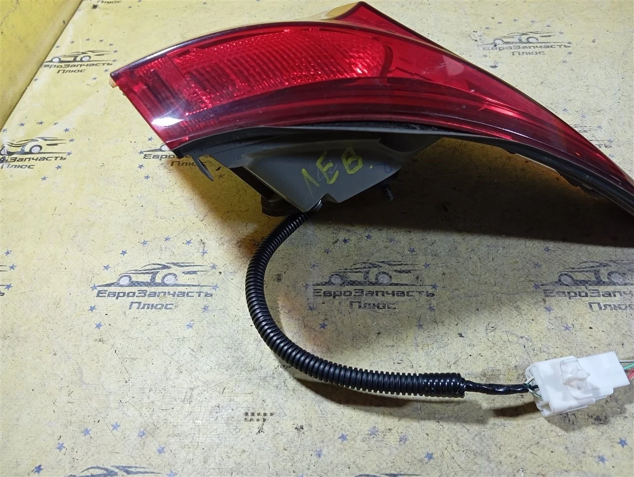 Фонарь Lexus IS 250 8156153160 XE20, задний левый