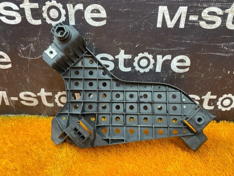 Кронштейн фары Audi Q3 2012 8U0941454 8U CPS, правый