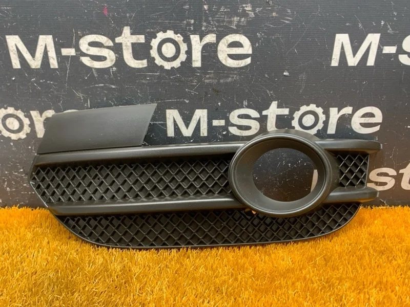 Оправа туманки Audi Q3 2012 8U0807681A 8U CPS, передняя левая