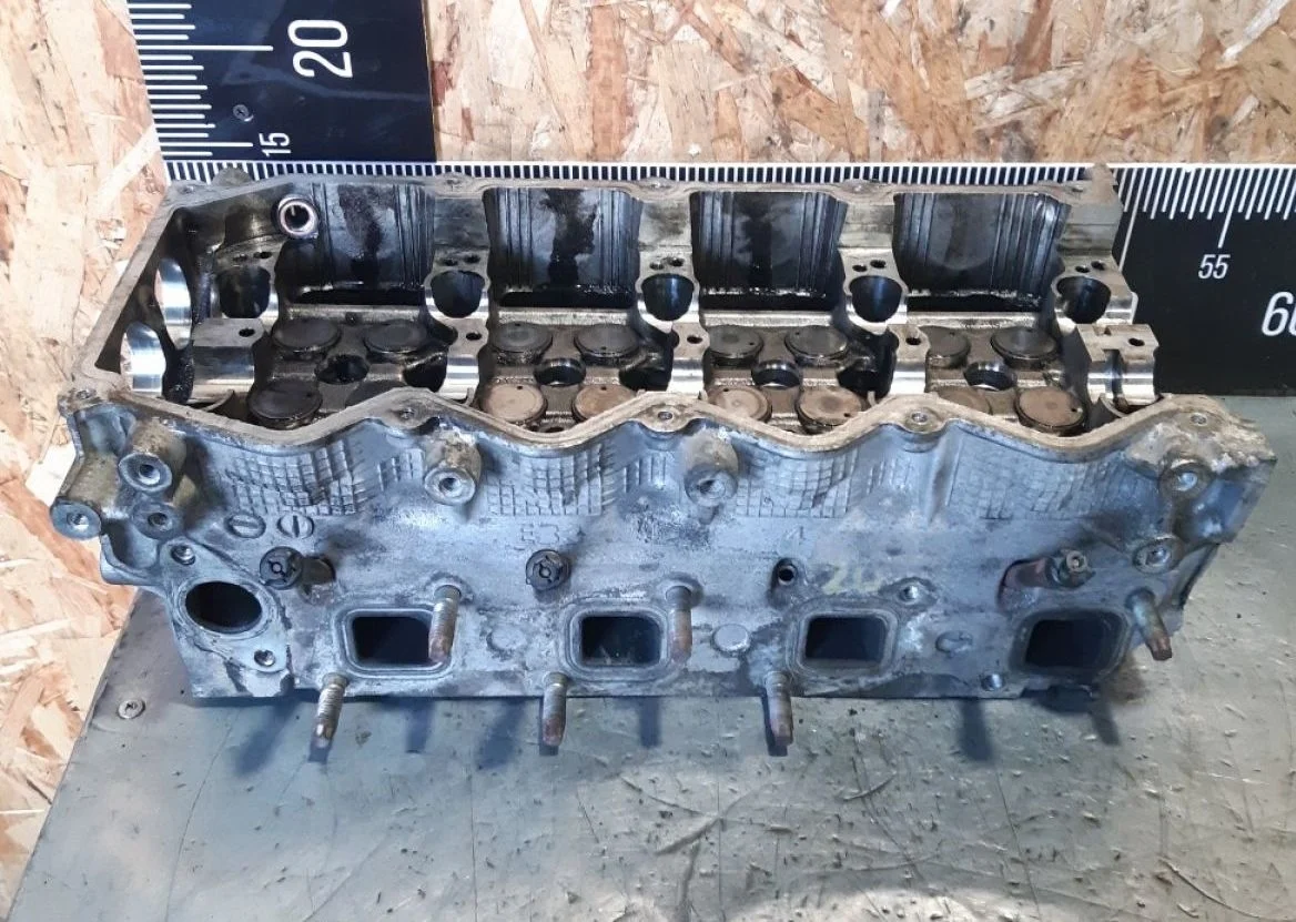 Головка блока цилиндров Nissan Navara D40 (2004—2010) 2008 серебристый