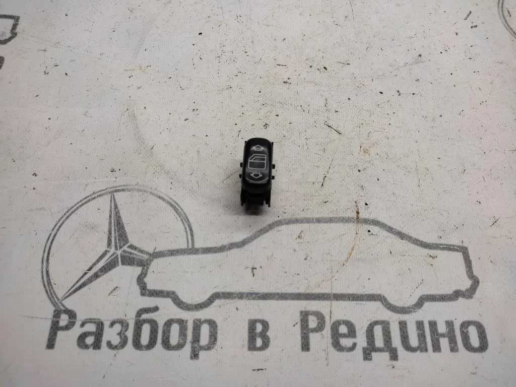 Кнопка стеклоподъемников Mercedes-Benz