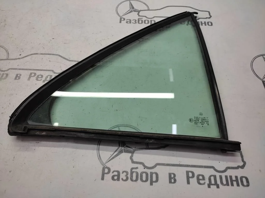 Стекло заднее правое Mercedes-Benz