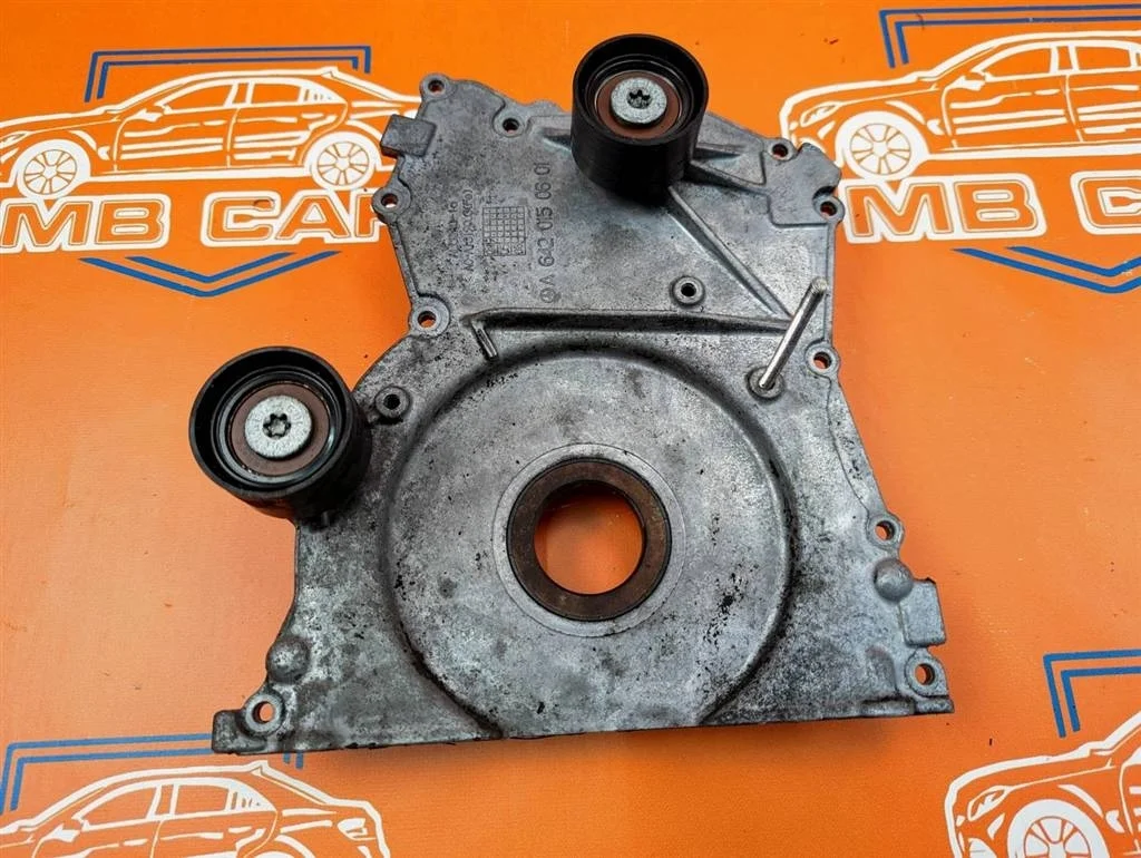 Крышка картера ГРМ Mercedes-Benz