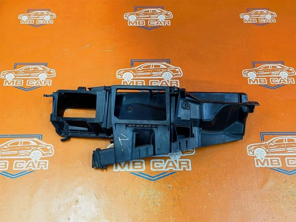 Воздухозаборник Mercedes-Benz