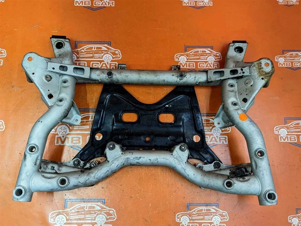 Подрамник передний Mercedes-Benz