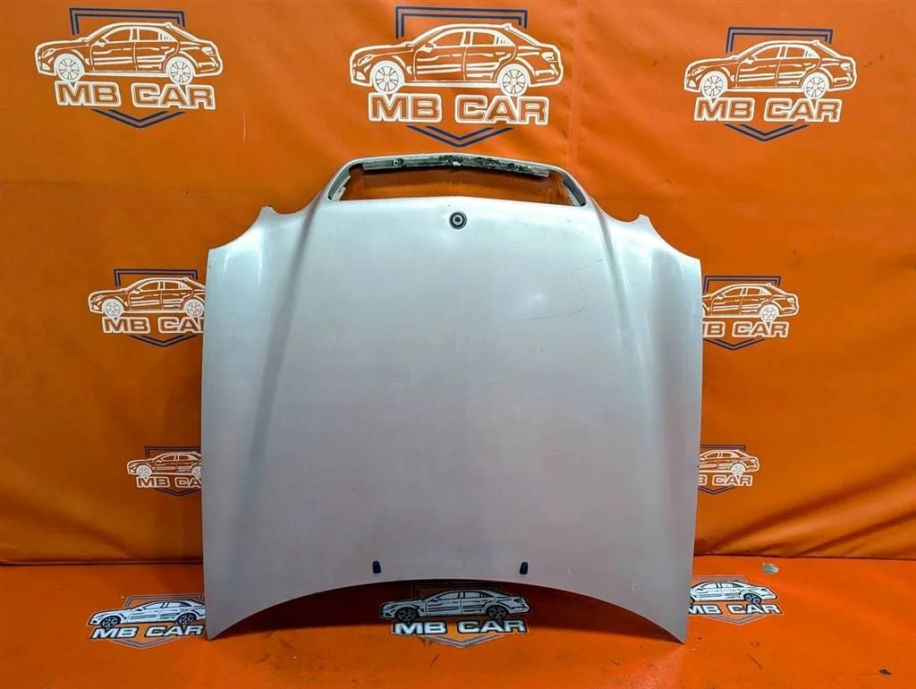 Капот Mercedes-Benz