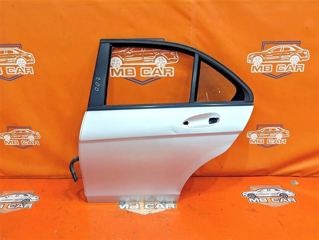 Дверь задняя левая Mercedes-Benz