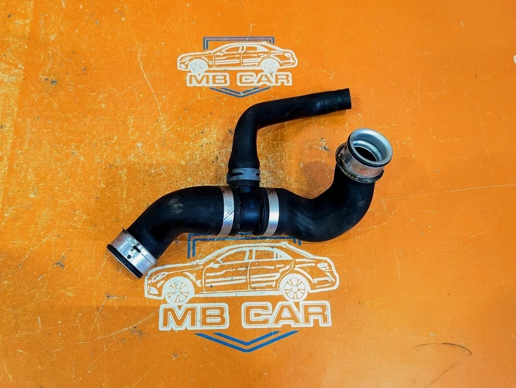 Патрубок радиатора Mercedes-Benz