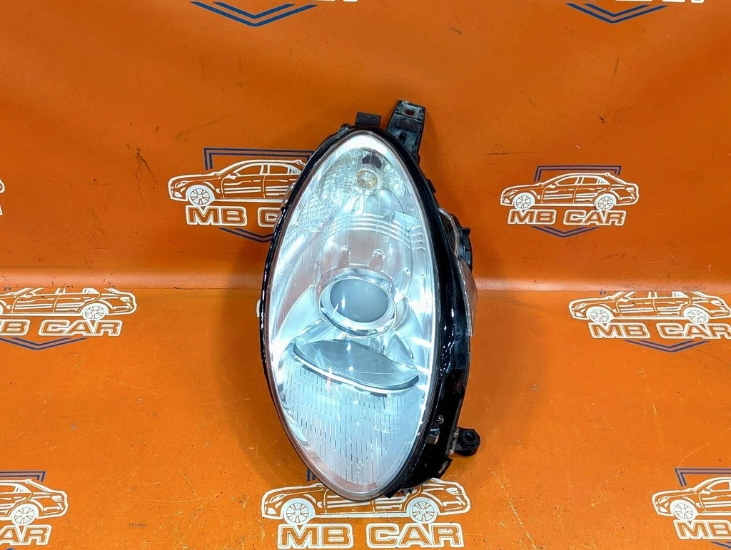 Фара правая Mercedes-Benz