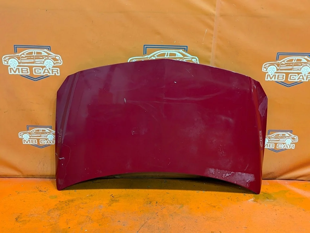 Капот Mercedes-Benz