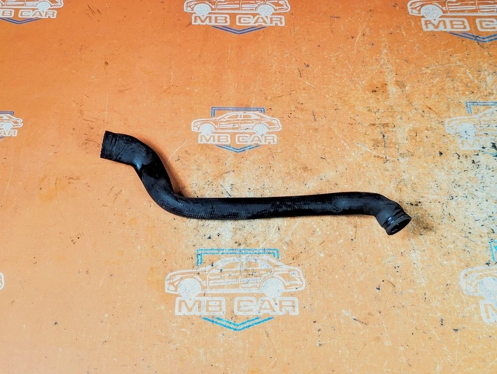 Патрубок радиатора Mercedes-Benz