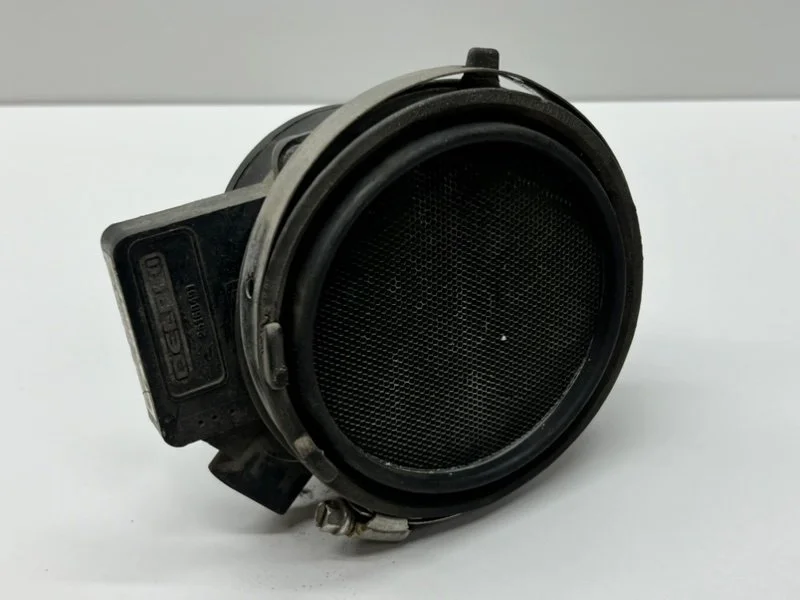 ДМРВ (Датчик массового расхода воздуха) Cadillac