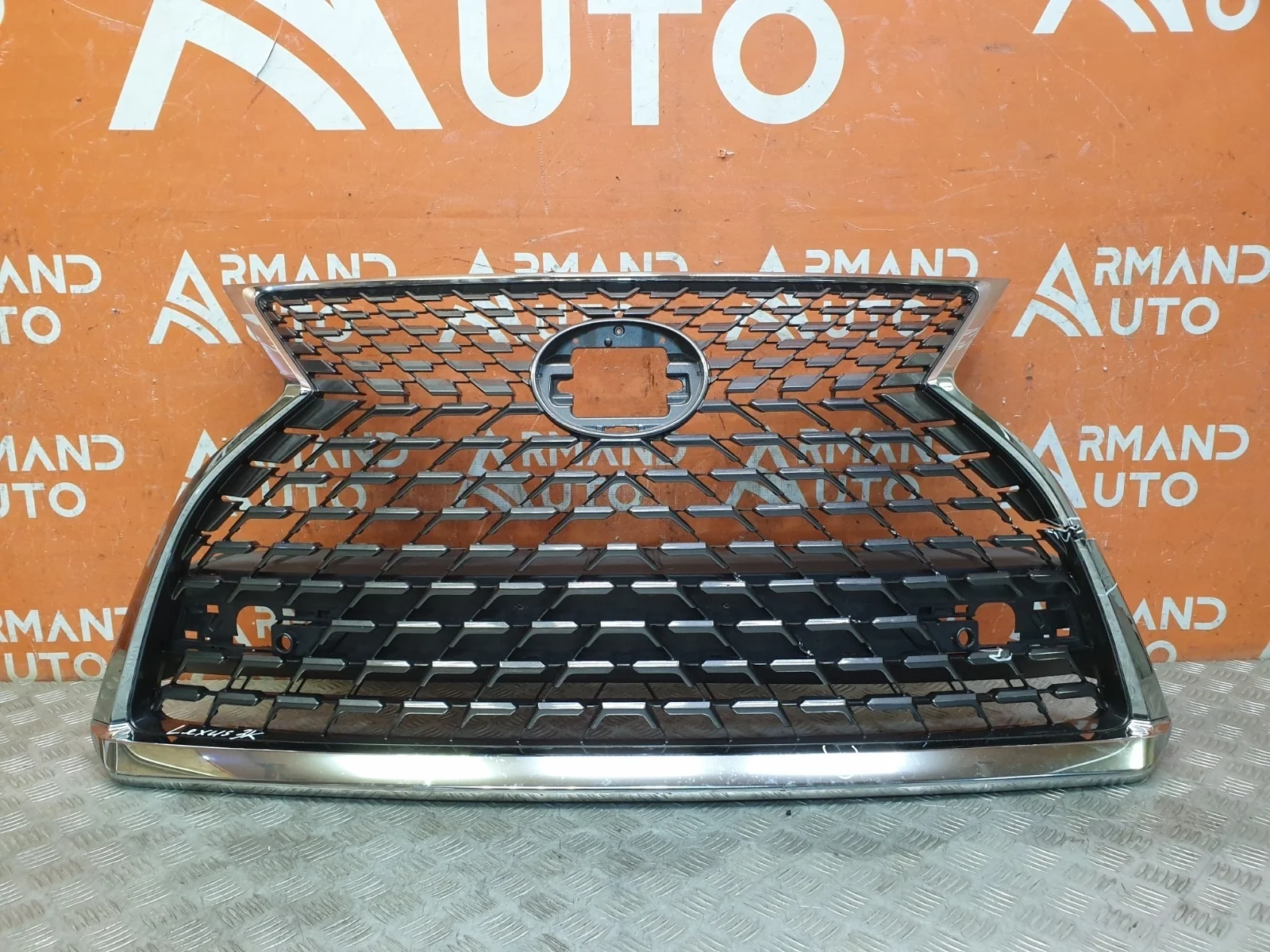 Решетка радиатора Lexus RX 2019-нв 4