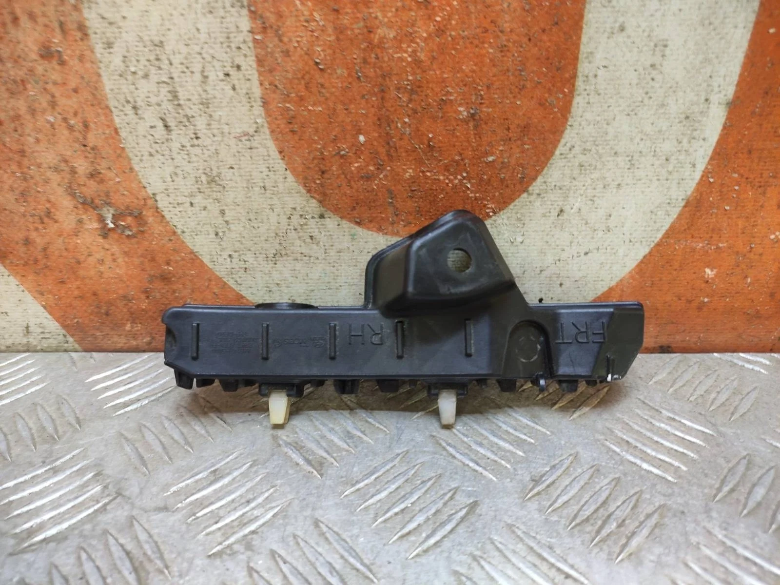 Кронштейн бампера HYUNDAI Solaris 2017-нв