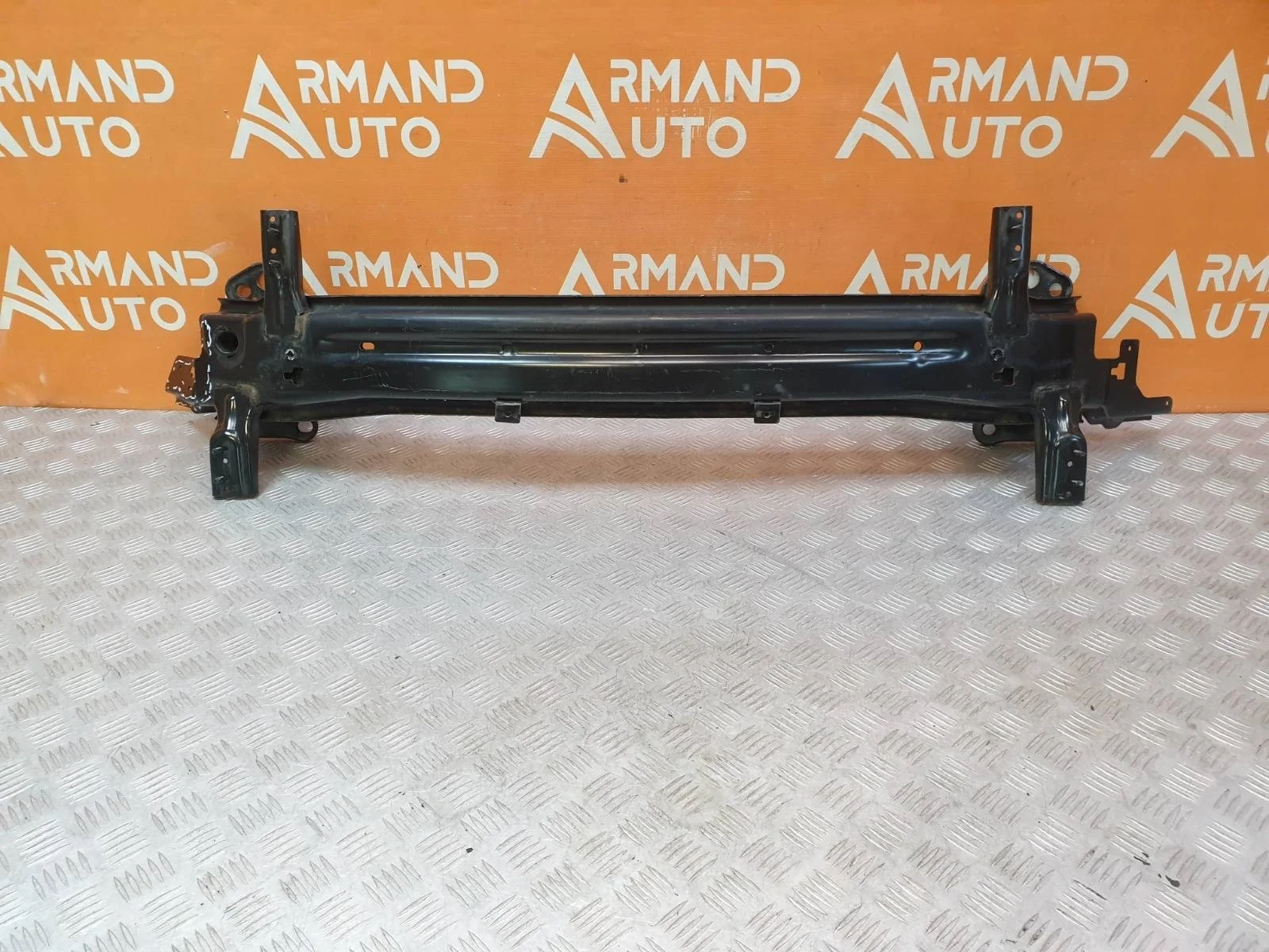 Усилитель бампера KIA Sorento 2012-2019 XM