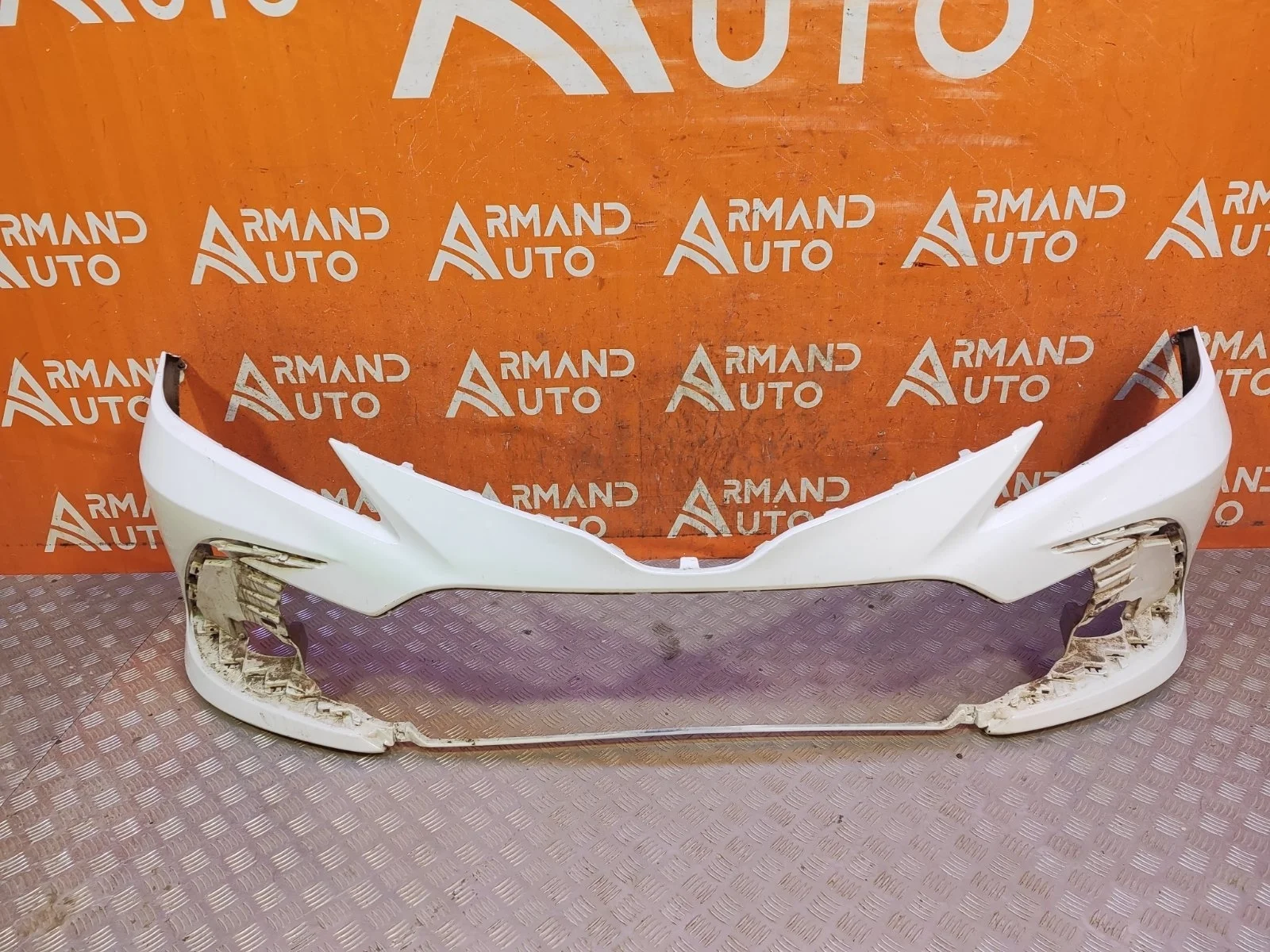 Бампер Toyota Camry 2020-нв 8 XV70