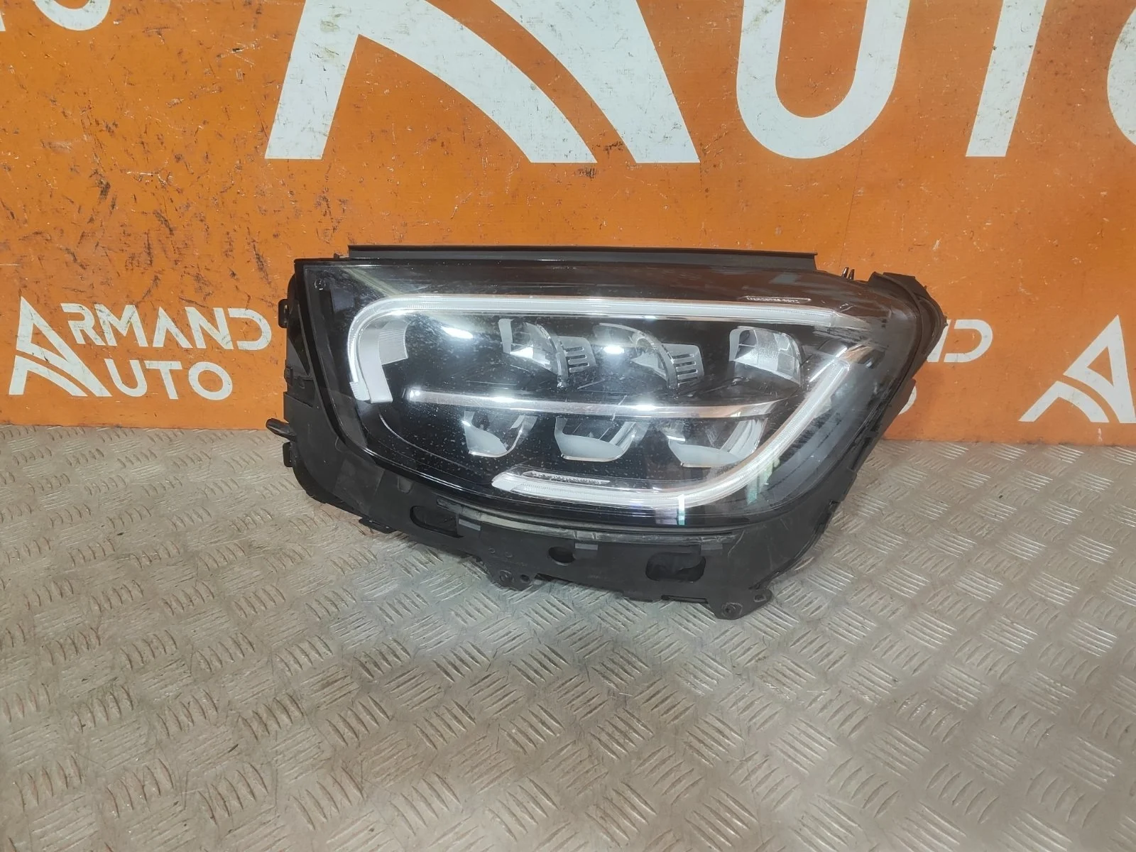 Фара Mercedes GLC-Class 2019-нв X253