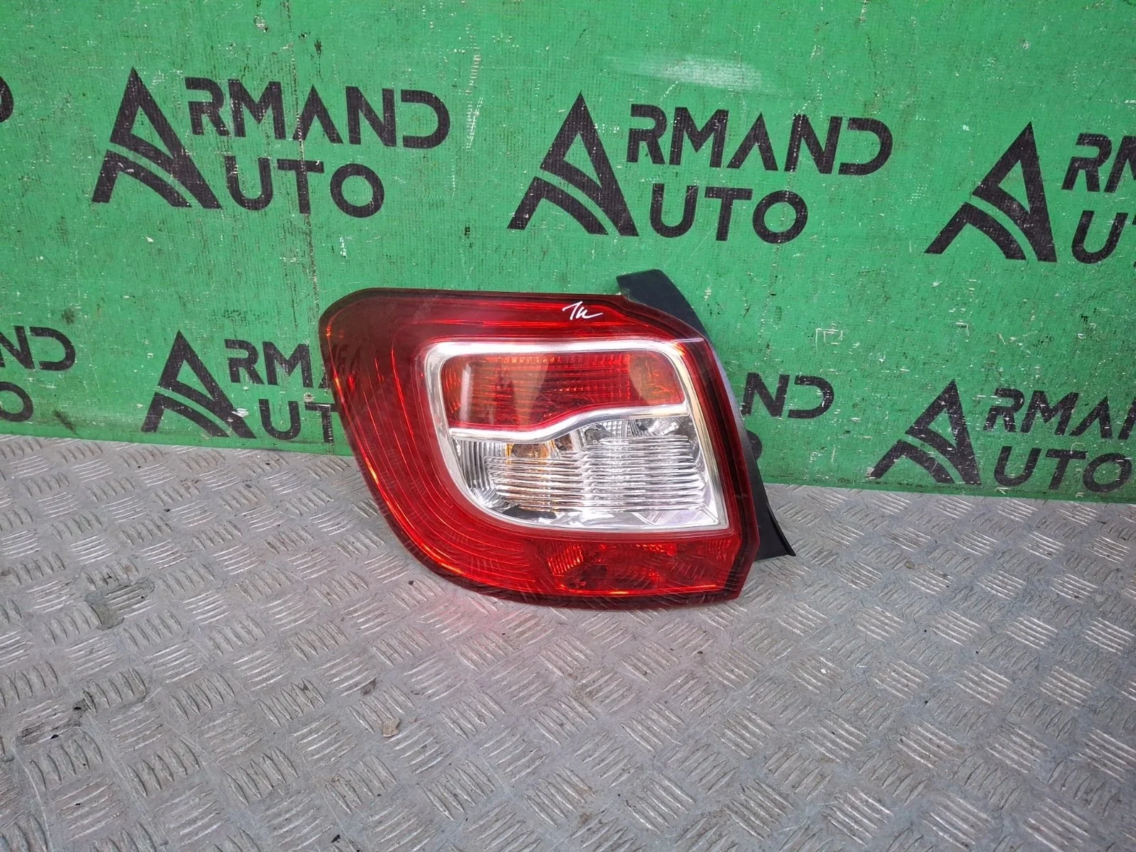 Фонарь Renault Sandero 2013-2022