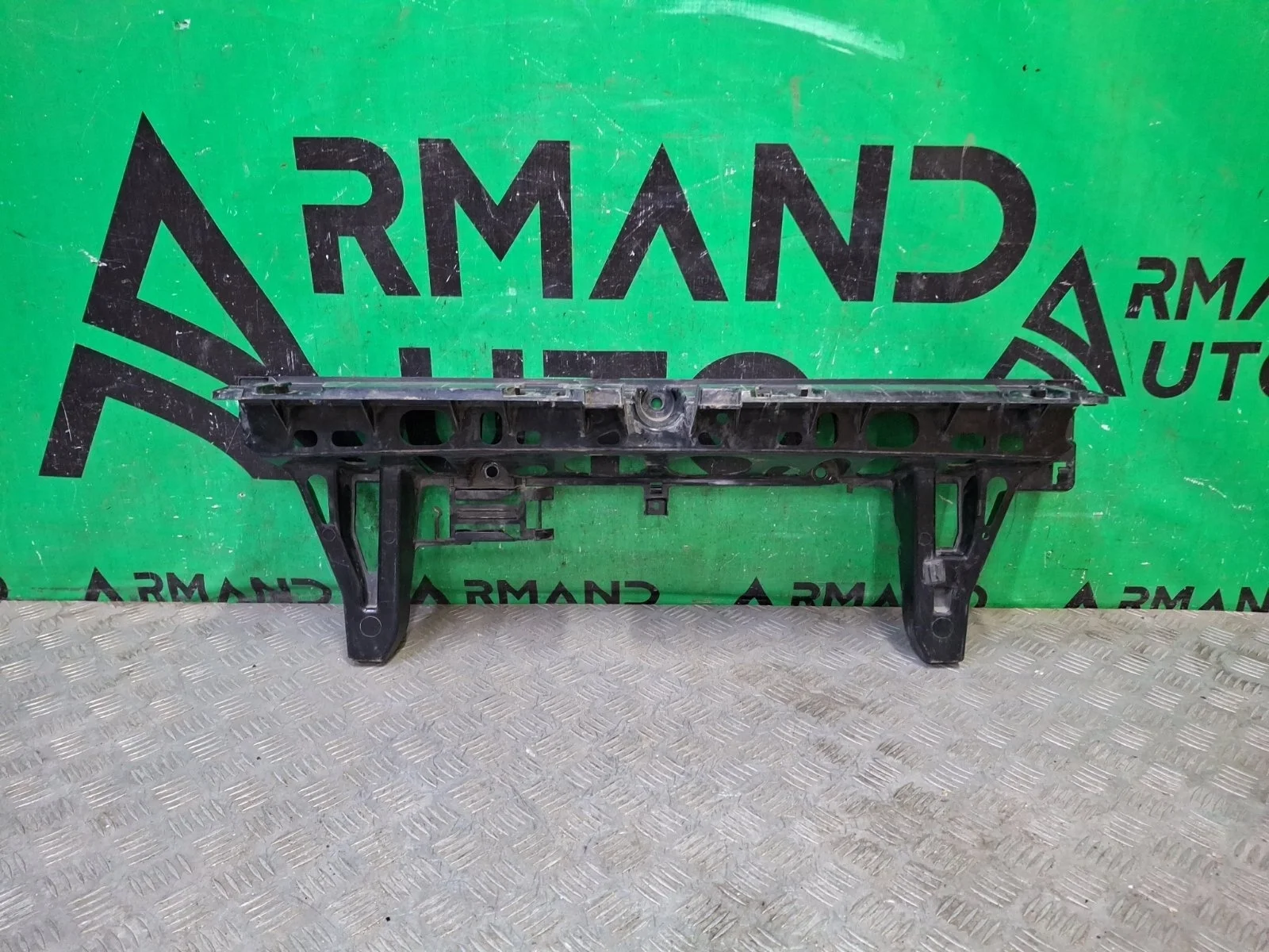 Кронштейн бампера BMW X5 2006-2013 E70