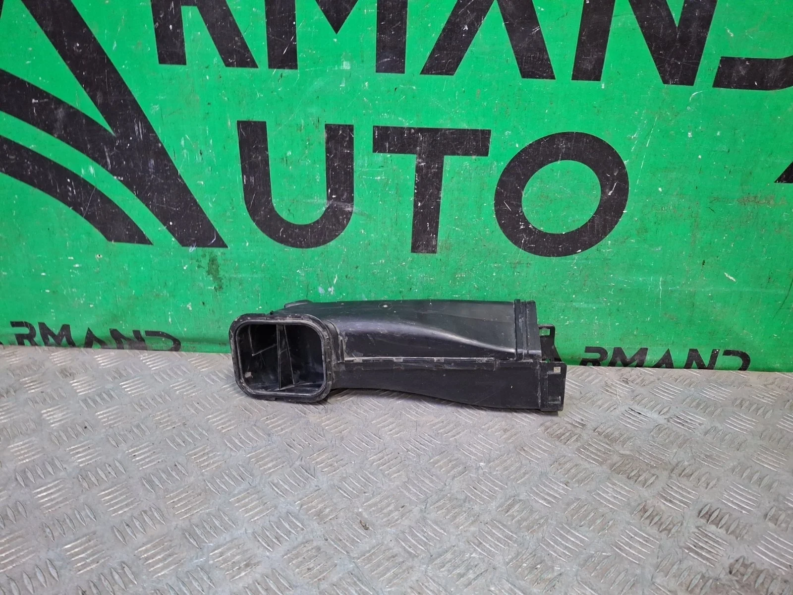 Воздуховод воздушного фильтра BMW 5 series 2016-нв G30 G31