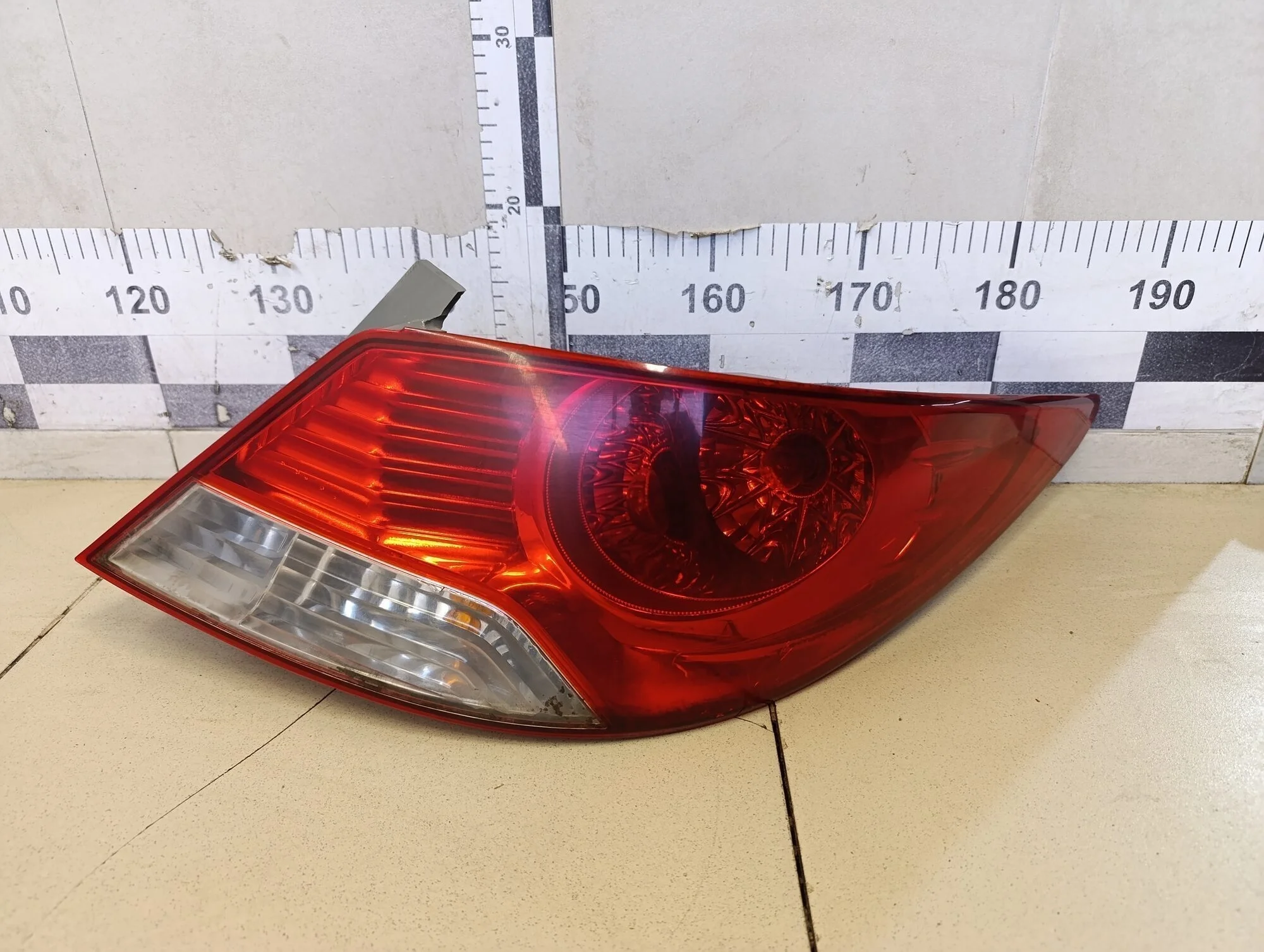 Фонарь задний правый Solaris 2010-2017