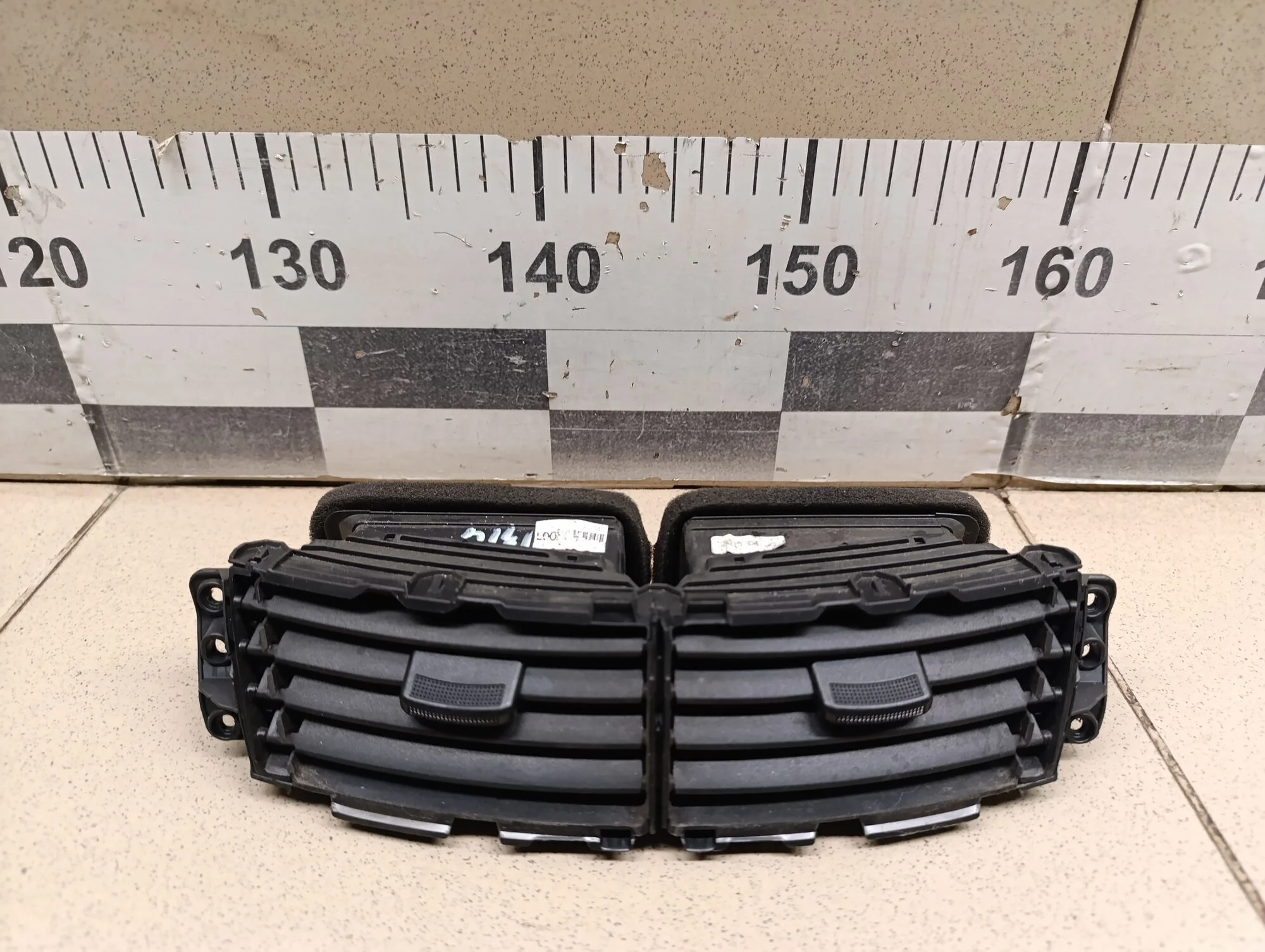 Дефлектор воздушный Solaris 2010-2017